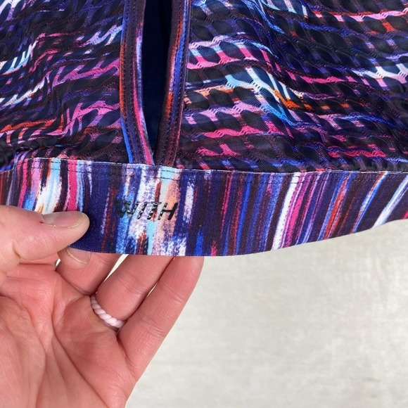 Peloton Melody High Neck Purple White Watercolor Print Sports Bra Size Medium - Picture 3 of 4